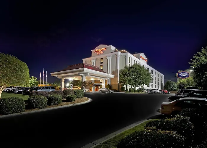 Hampton Hanes Mall Hotel 3*