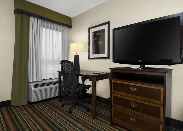 Hampton Hanes Mall 3* Winston-Salem